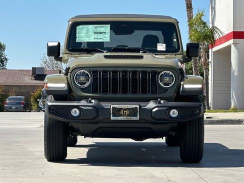 New 2026 Jeep Gladiator Sport image 10
