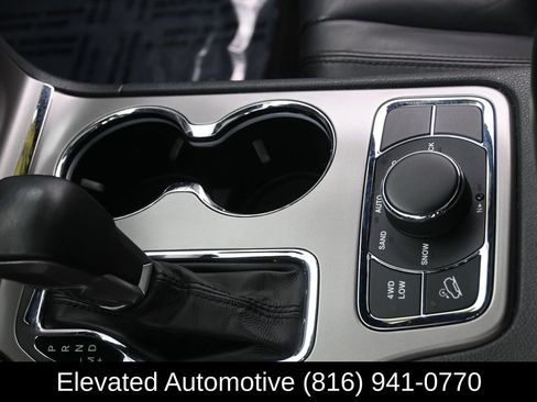 Used 2020 Jeep Grand Cherokee Limited image 23