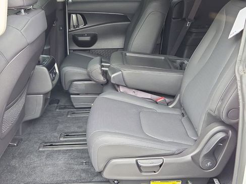 New 2026 Kia Carnival SX Prestige FWD image 7