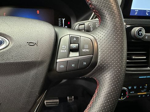 Certified 2024 Ford Escape ST-Line image 15