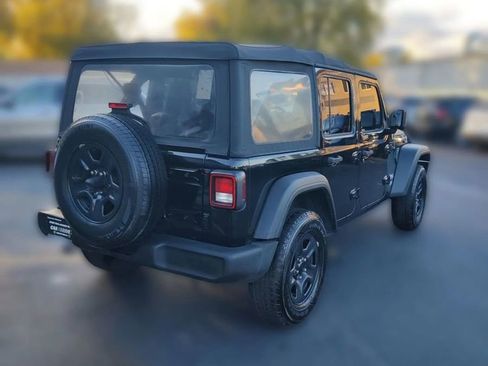 Used 2018 Jeep Wrangler Unlimited Sport image 7