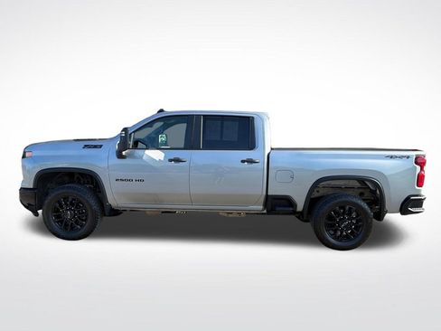 Used 2025 Chevrolet Silverado 2500 Custom w/ Custom Value Package AWD/4WD image 2