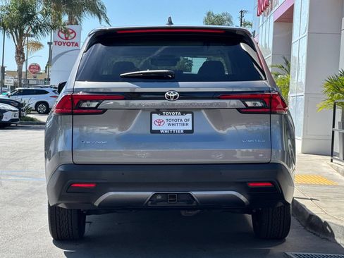 Used 2025 Toyota Grand Highlander AWD Hybrid image 6