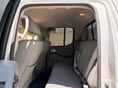 Used 2019 Nissan Frontier SV RWD image 15