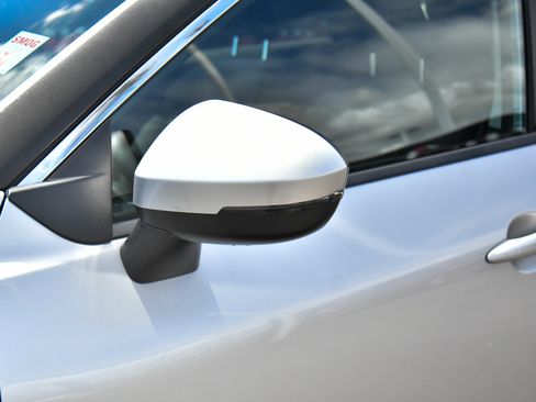 Used 2022 Nissan Rogue SV AWD/4WD image 13