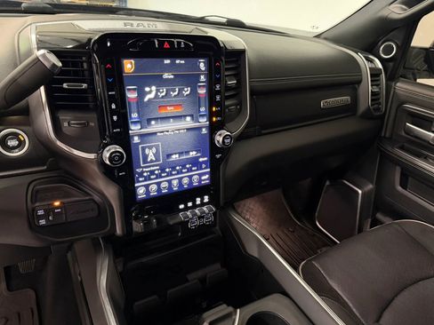 Used 2020 RAM 2500 Laramie AWD/4WD image 15