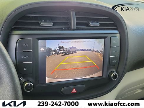 Used 2023 Kia Soul LX FWD image 18