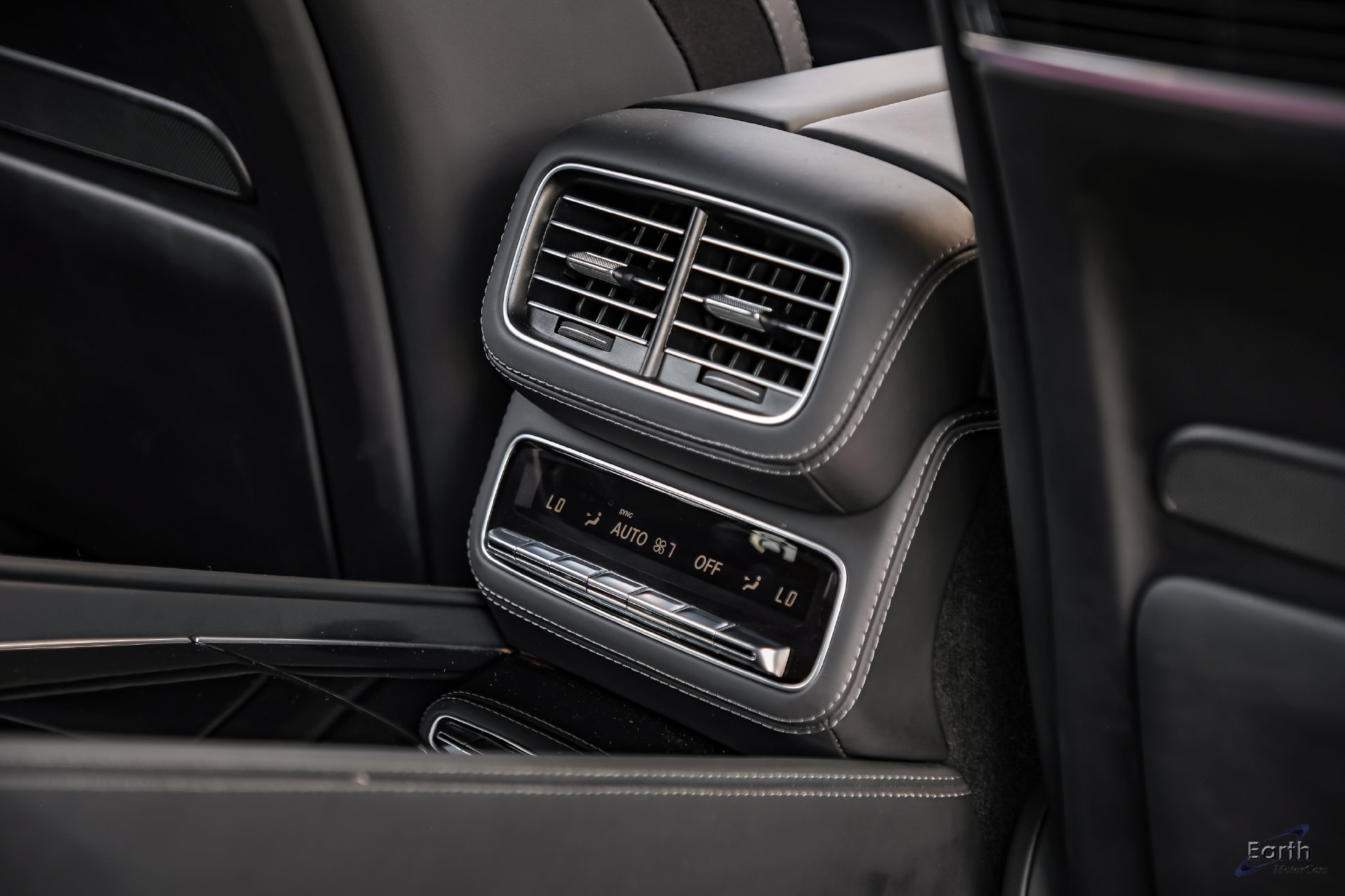 Used 2024 Mercedes-Benz Maybach GLS 600 4MATIC image 89