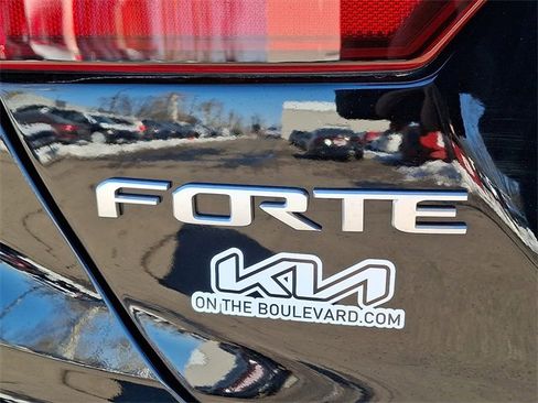 Certified 2023 Kia Forte GT w/ GT2 Package image 30
