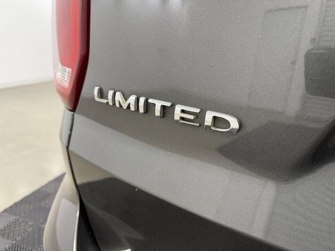 Used 2018 Ford Explorer Limited image 10