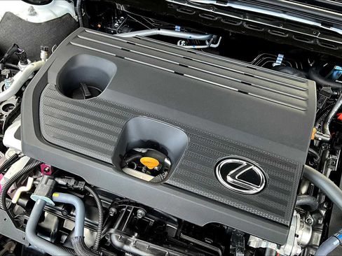 Used 2025 Lexus ES 300h w/ Premium Package image 20