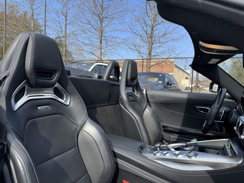Used 2018 Mercedes-Benz AMG GT Roadster image 26
