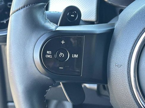 Used 2023 MINI Cooper S image 25