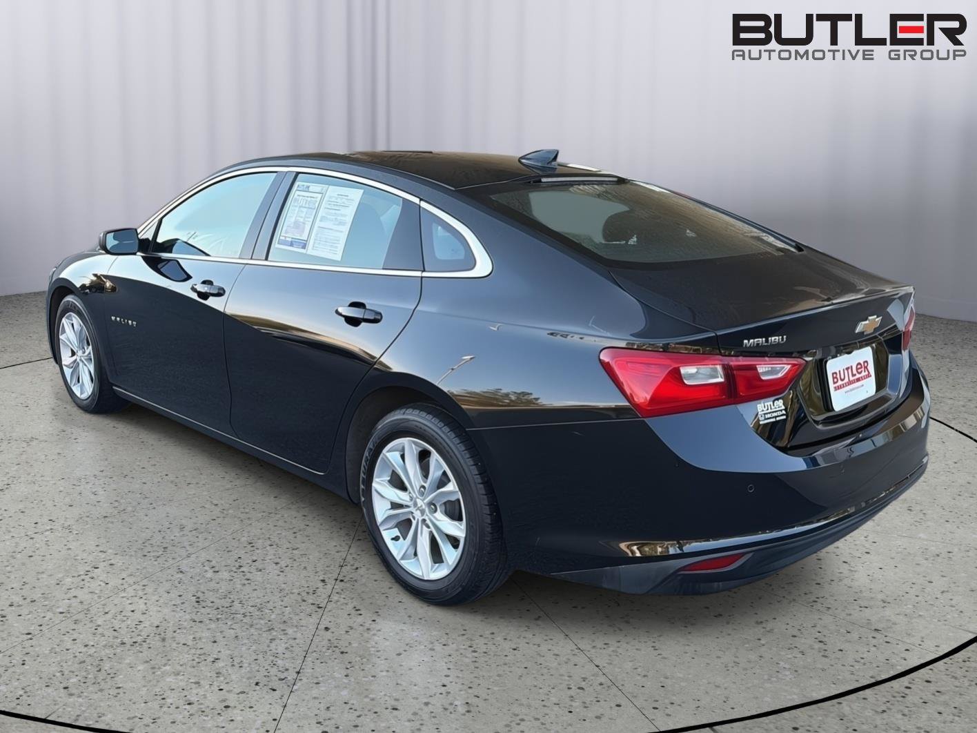 Used 2025 Chevrolet Malibu LT FWD image 4