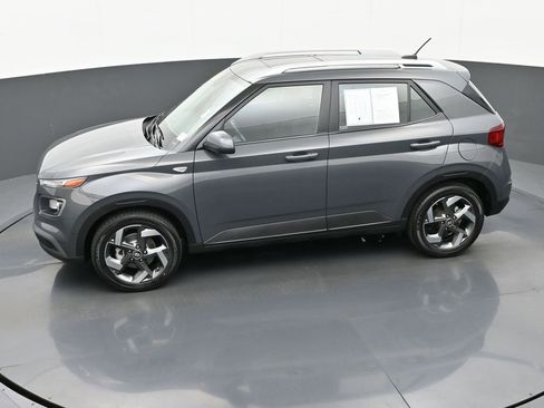 Certified 2024 Hyundai Venue SEL FWD image 39