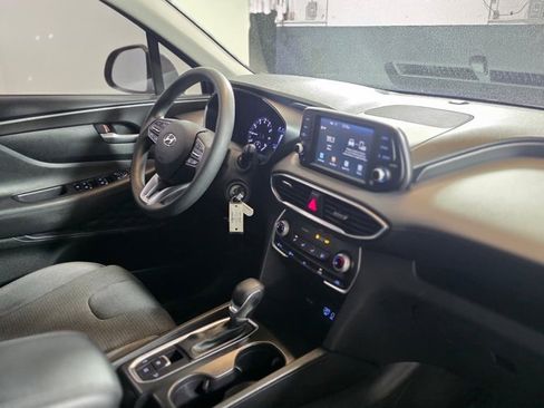 Used 2020 Hyundai Santa Fe SE image 10