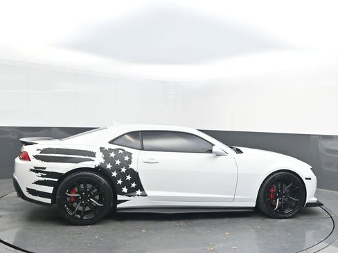 Used 2014 Chevrolet Camaro SS w/ SS Performance Package image 8