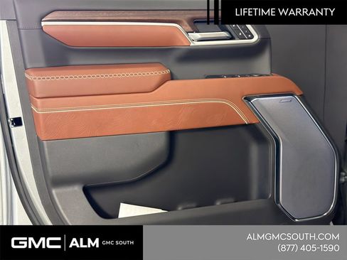 New 2026 GMC Sierra 2500 Denali Ultimate AWD/4WD image 12