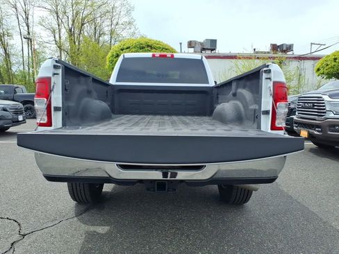 Used 2024 RAM 3500 Big Horn AWD/4WD image 16
