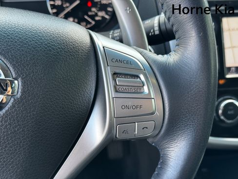 Used 2018 Nissan Altima 2.5 SR w/ SR Special Edition image 19