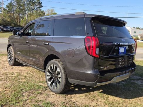 New 2026 Ford Expedition Platinum w/ Driver's Package AWD/4WD image 11