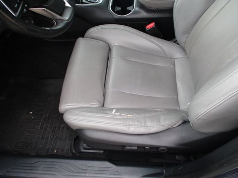 Used 2020 Subaru Legacy Limited w/ Popular Package #3 image 5