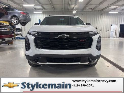 New 2026 Chevrolet Equinox RS w/ Convenience Package III AWD/4WD image 9