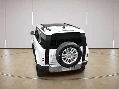 Used 2025 Land Rover Defender 110 S AWD/4WD image 34