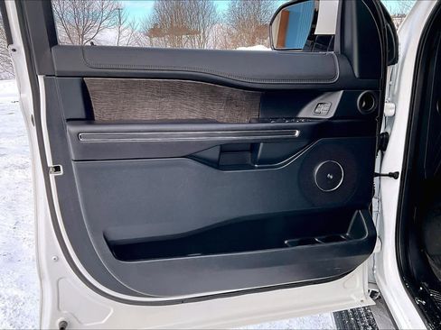 Used 2020 Ford Expedition Limited w/ Equipment Group 302A image 22