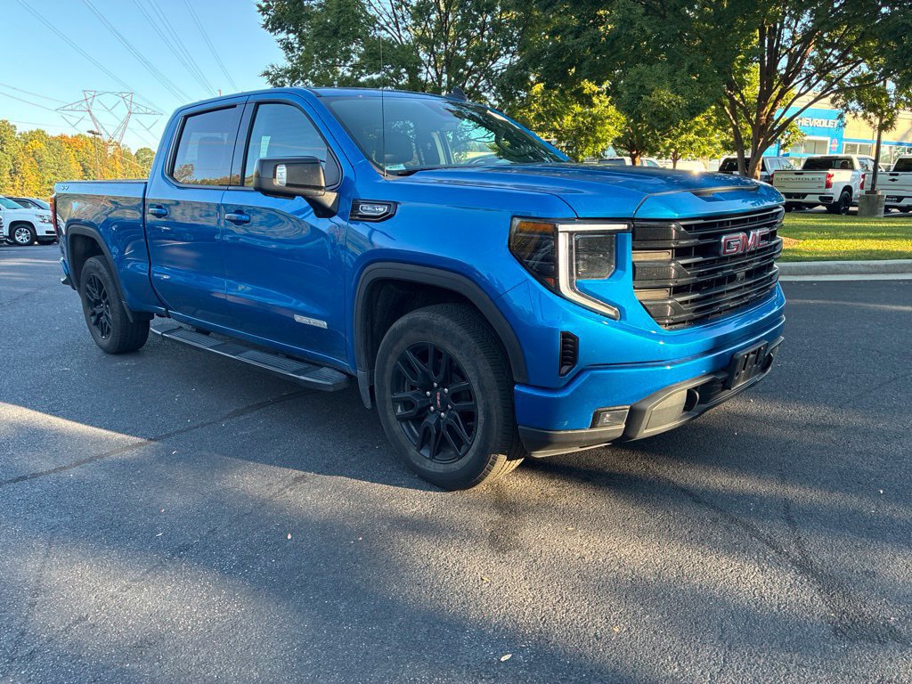 Used 2023 GMC Sierra 1500 Elevation w/ Elevation Premium Package AWD/4WD image 3