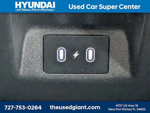 Used 2025 Hyundai Santa Cruz Limited image 17