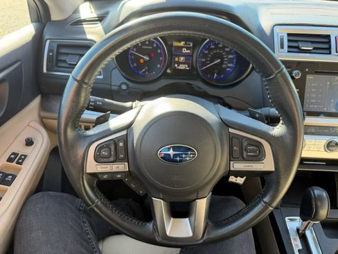 Used 2017 Subaru Legacy 2.5i Premium AWD/4WD image 18