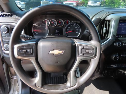 Used 2021 Chevrolet Silverado 3500 LT image 31