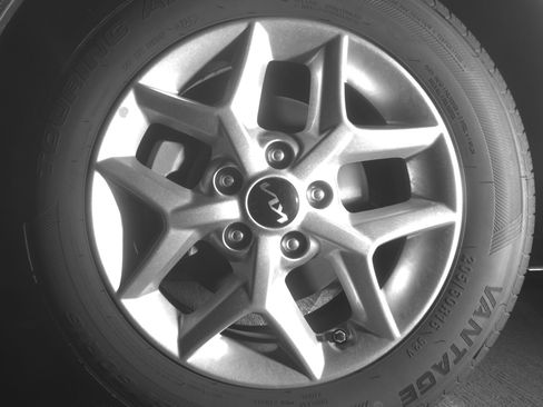 Used 2025 Kia Soul LX w/ LX Technology Package image 17