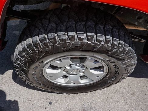 Used 2012 Toyota Tacoma PreRunner w/ TRD Off-Road Pkg RWD image 8