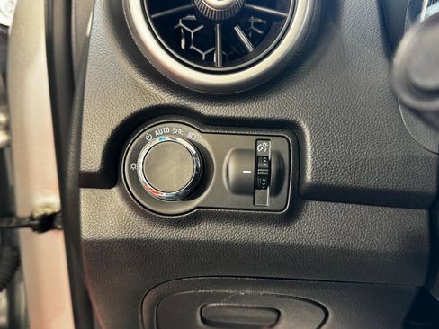 Used 2016 Chevrolet Trax LT w/ LT Convenience Package image 15