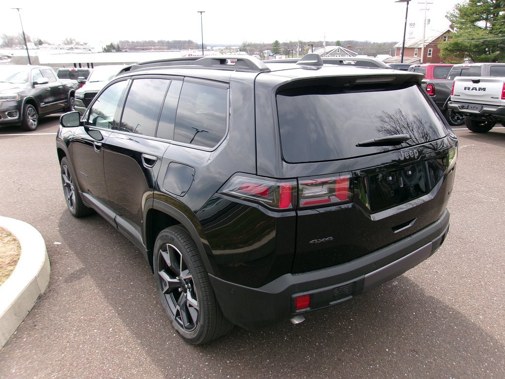 New 2026 Jeep Cherokee Overland w/ Trailer Tow Group AWD/4WD image 4