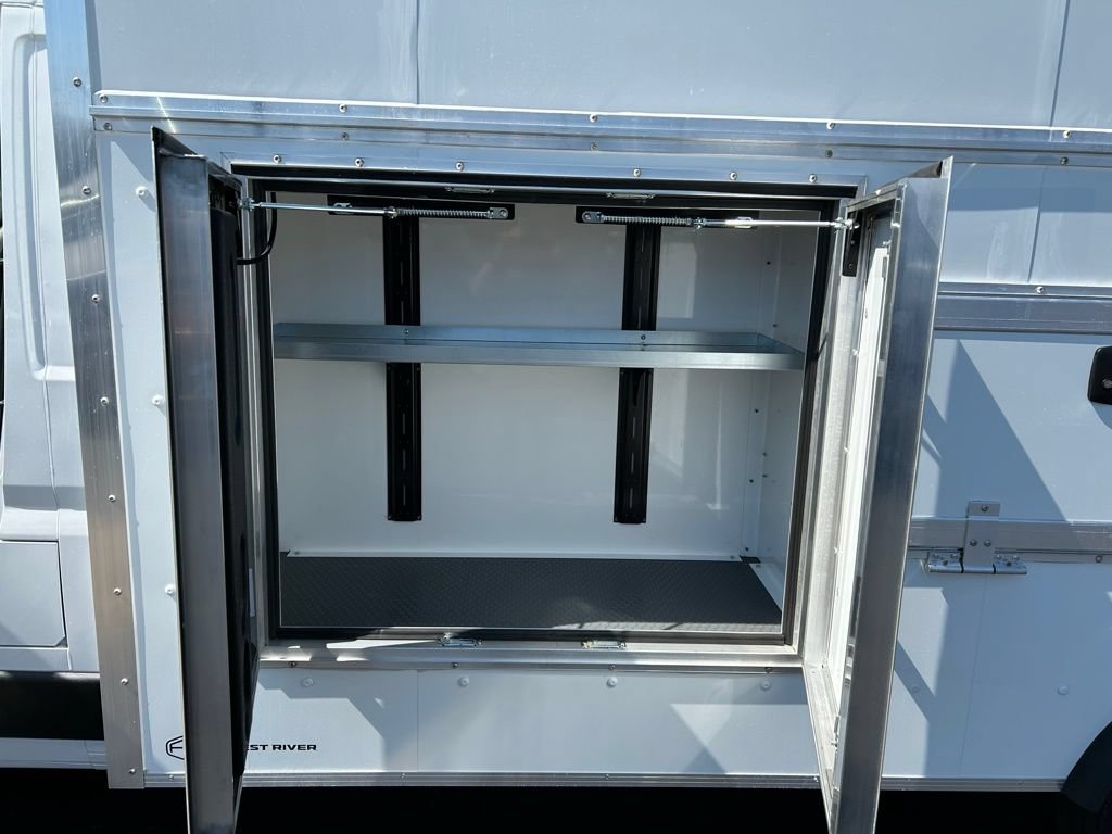 New 2025 RAM ProMaster 3500 w/ Convenience Group FWD image 15
