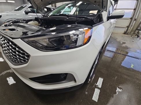Used 2024 Ford Edge SEL image 28