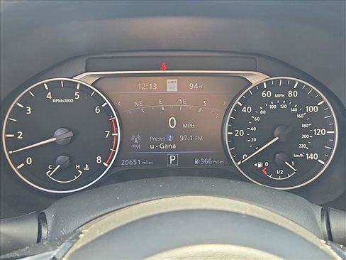 Used 2024 Nissan Altima 2.5 SV w/ SV Premium Package FWD image 10