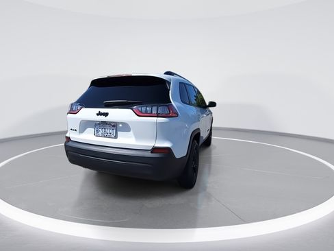 Certified 2019 Jeep Cherokee Latitude Plus image 4