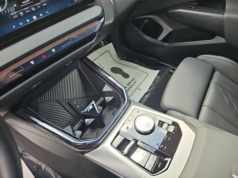 Used 2025 BMW X3 xDrive30i w/ M Sport Package image 25