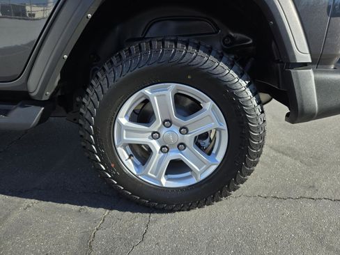 Certified 2021 Jeep Wrangler Unlimited Sport image 34