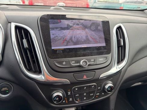 Used 2020 Chevrolet Equinox LT image 20