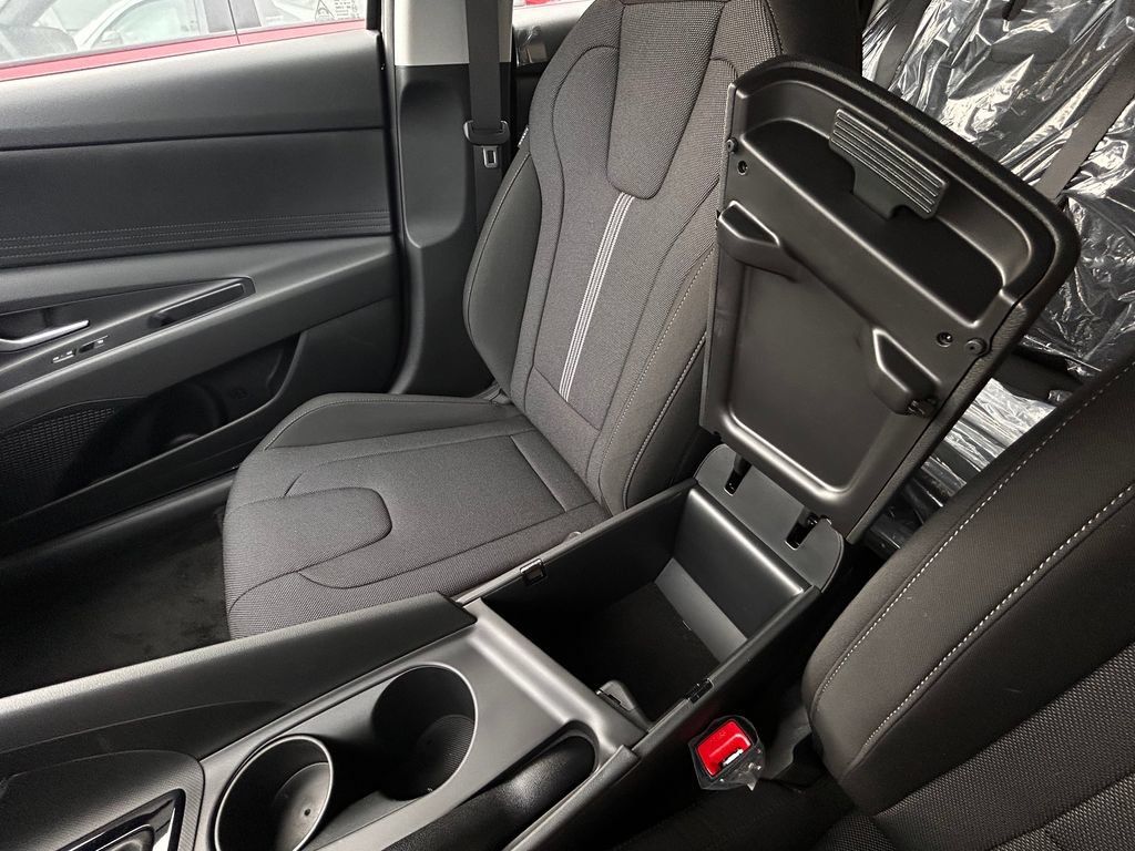 Certified 2026 Hyundai Elantra SE FWD image 33