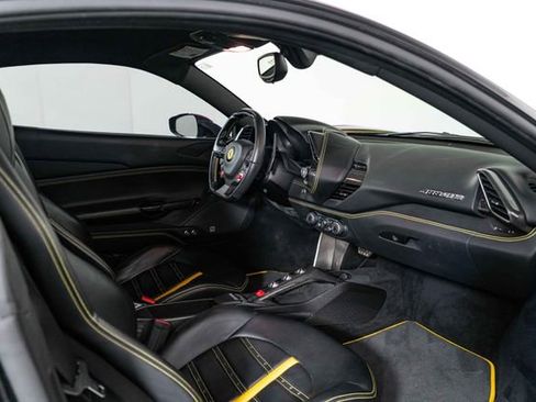 Used 2017 Ferrari 488 GTB RWD image 25