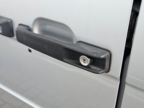 Used 2005 Mercedes-Benz G 500 image 12