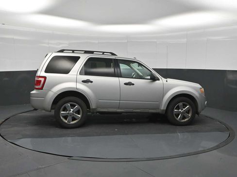 Used 2009 Ford Escape XLT AWD/4WD image 9