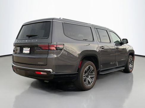 Used 2024 Jeep Wagoneer L Series II w/ Flexible Seating Group AWD/4WD image 2