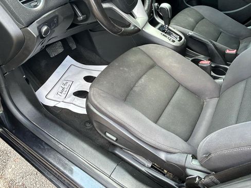 Used 2014 Chevrolet Cruze Eco w/ Enhanced Safety Package FWD image 10